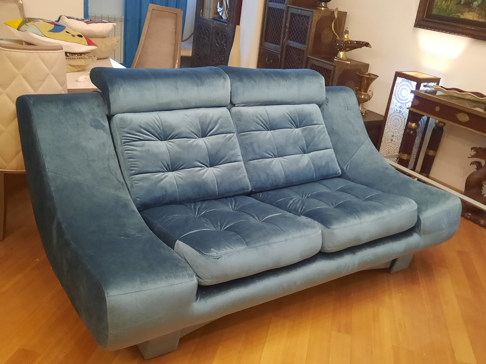 Обивка дивана на дому. Московские ворота