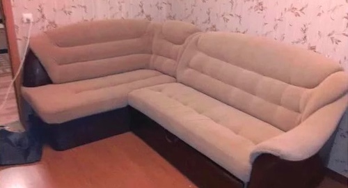 Перетяжка углового дивана. Московские ворота